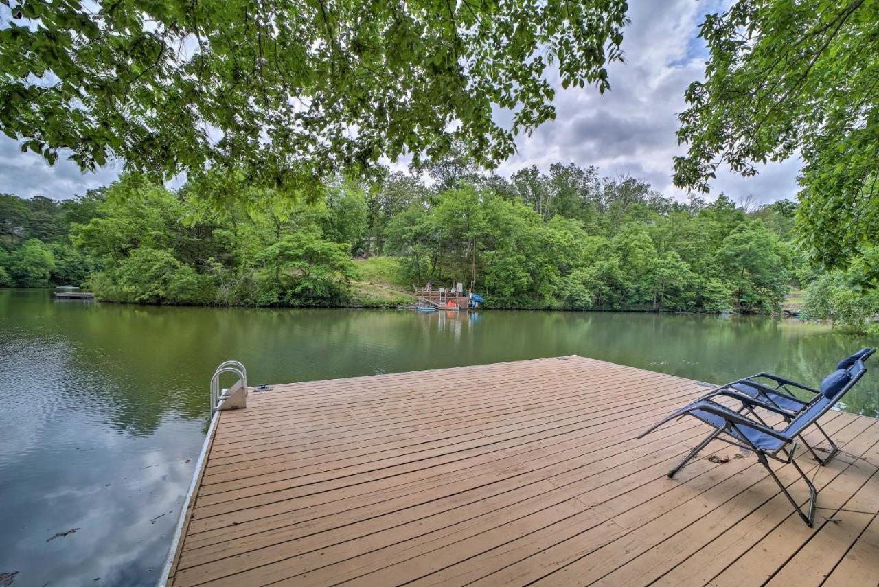 The Bella Vista Lakeside Treehouse Dock And Kayaks! מראה חיצוני תמונה